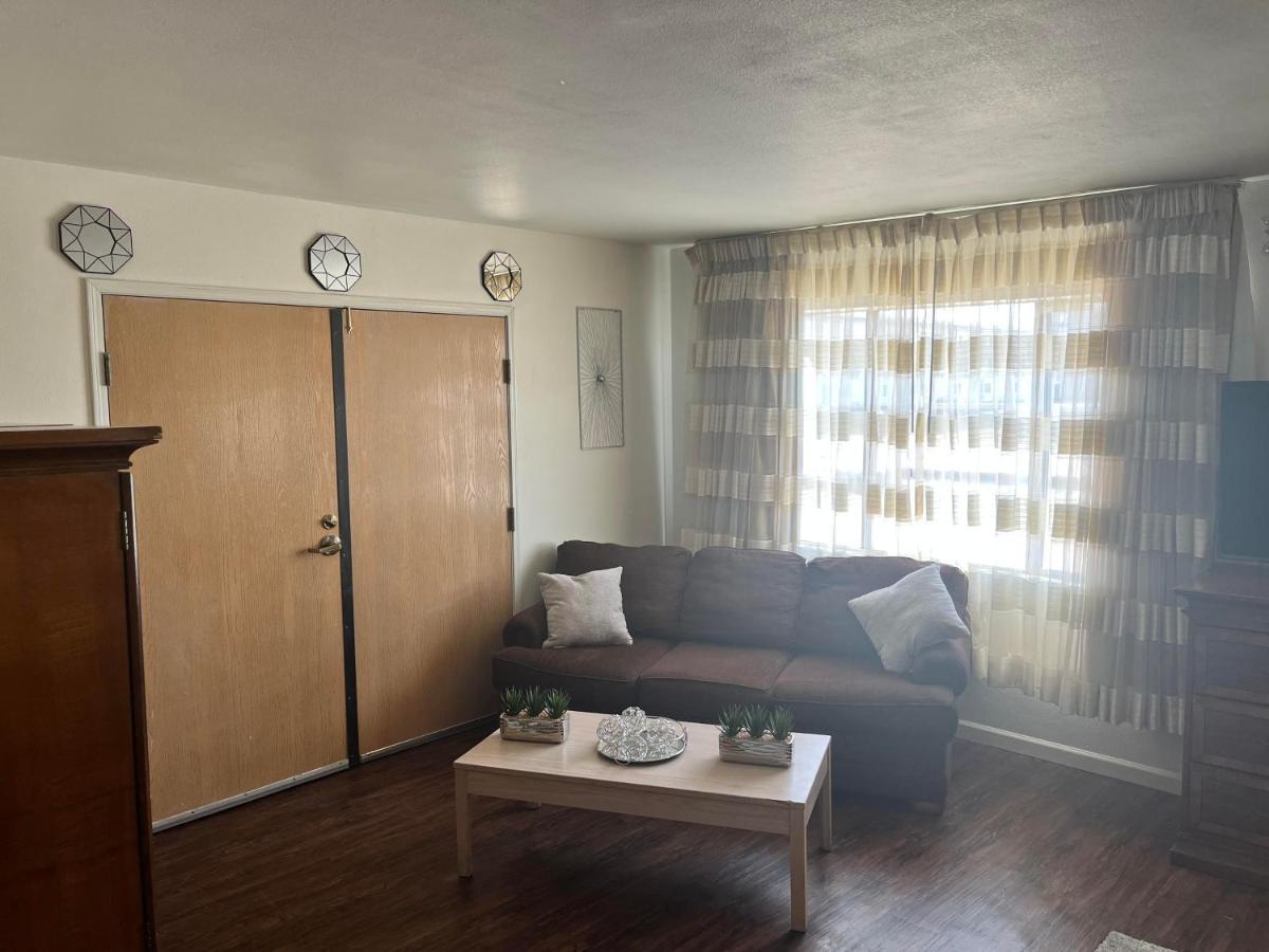 Ramada By Wyndham Anchorage Hotel Екстериор снимка
