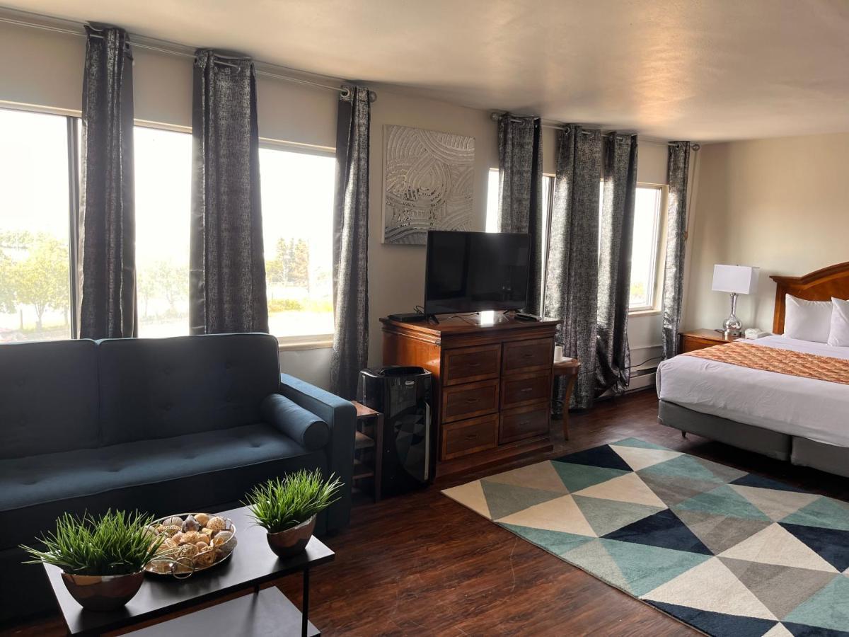 Ramada By Wyndham Anchorage Hotel Екстериор снимка