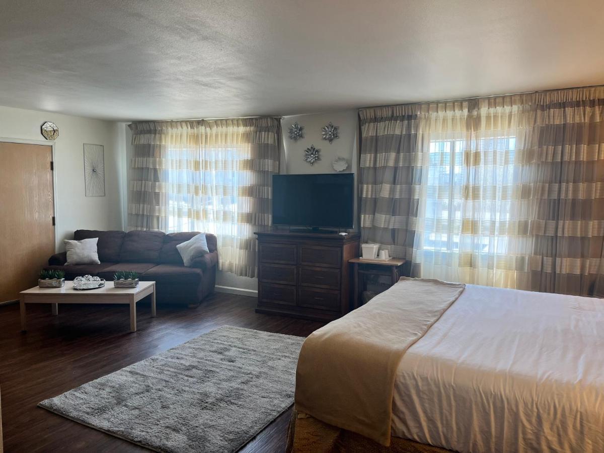 Ramada By Wyndham Anchorage Hotel Екстериор снимка